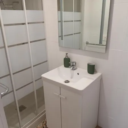 Appartement T2 Renove, Centre-Ville Hendaye, Proche Baie, Sans Ascenseur, Balcon, Calme, Wifi Non Inclus - Fr-1-239-850 Exterior photo
