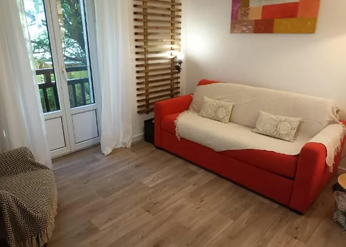 Appartement T2 Renove, Centre-Ville Hendaye, Proche Baie, Sans Ascenseur, Balcon, Calme, Wifi Non Inclus - Fr-1-239-850