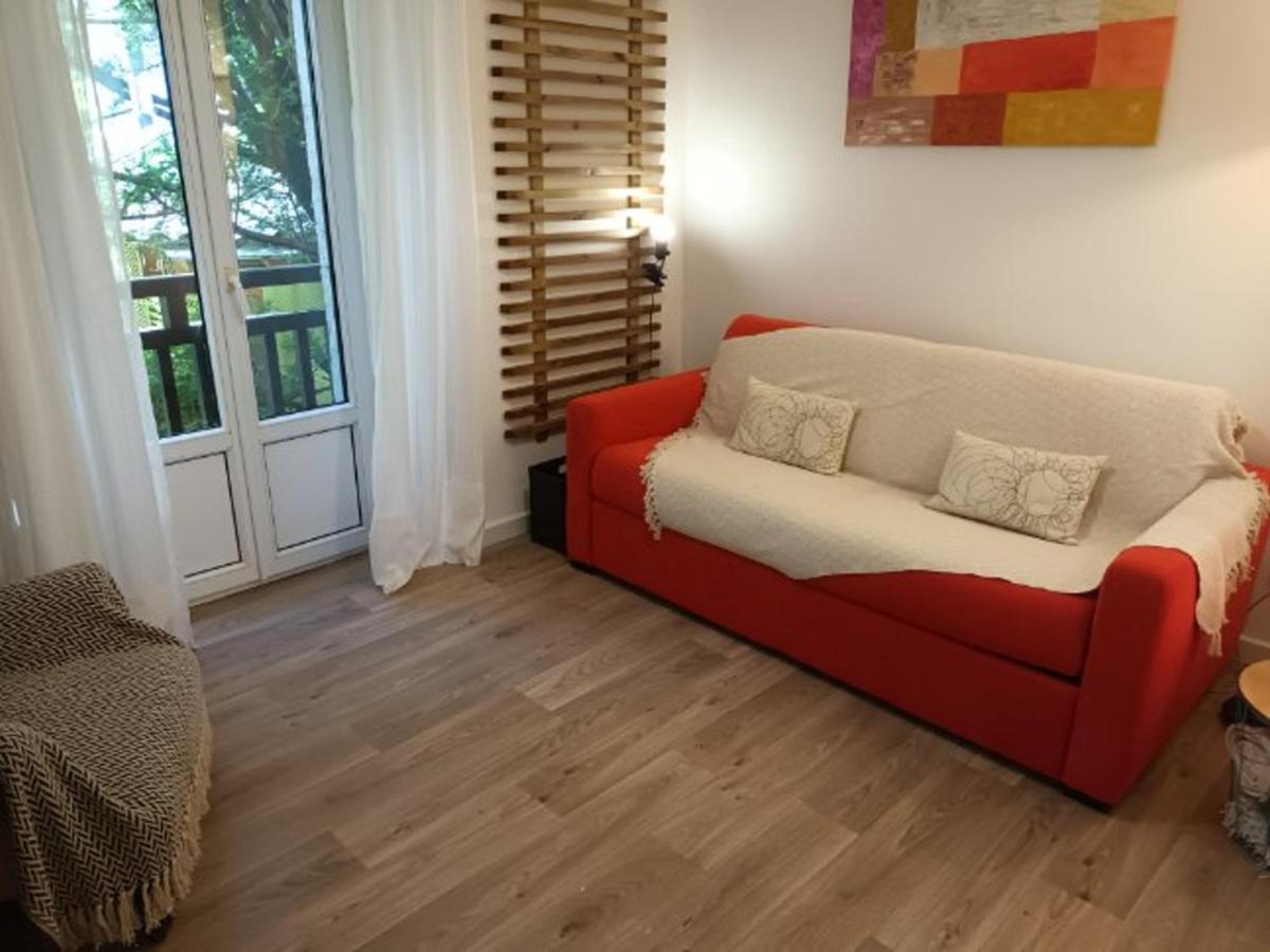 T2 Renove, Centre-ville Hendaye, Proche Baie, Sans Ascenseur, Balcon, Calme, Wifi Non Inclus - Fr-1-239-850