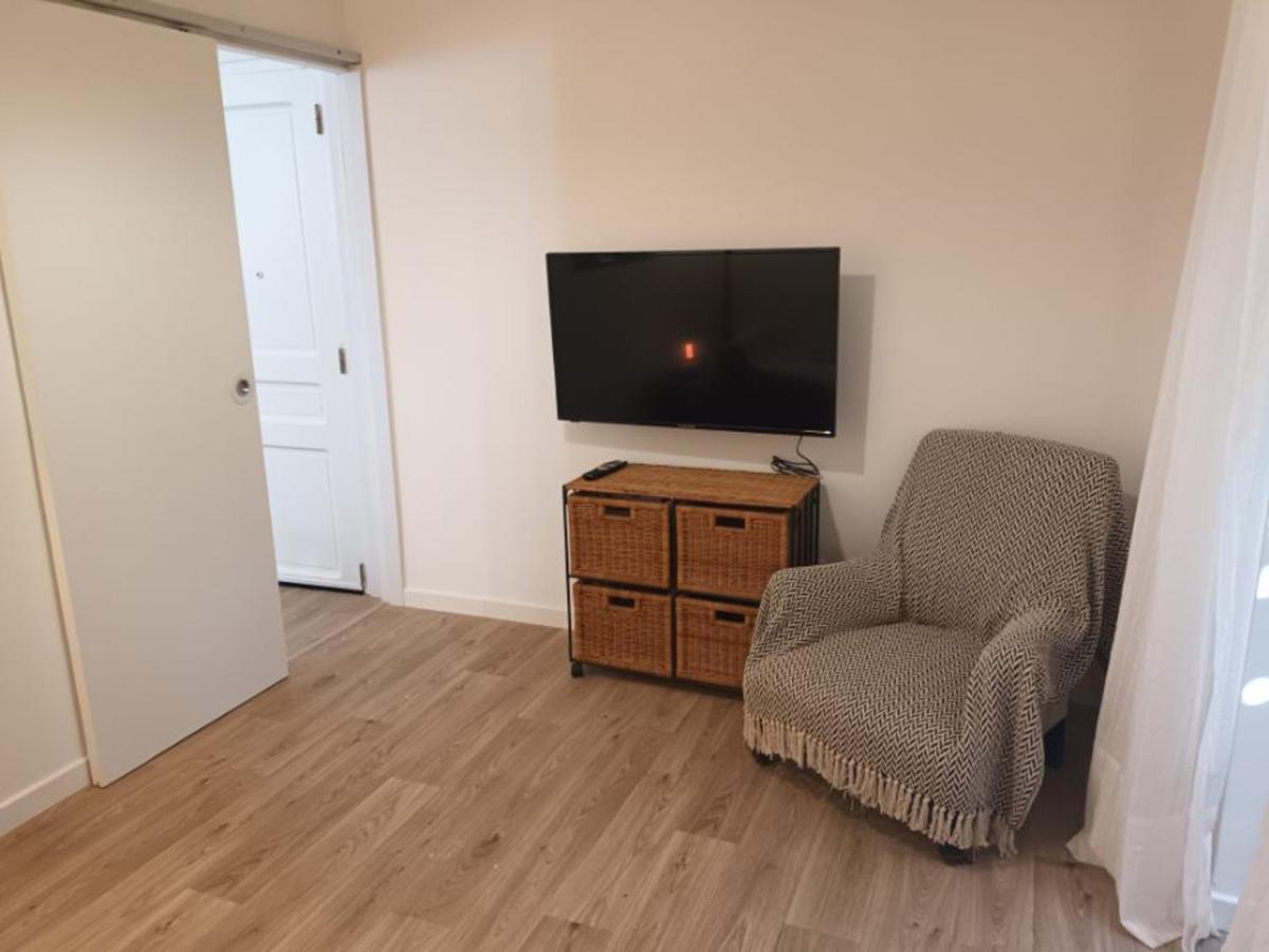 T2 Renove, Centre-ville Hendaye, Proche Baie, Sans Ascenseur, Balcon, Calme, Wifi Non Inclus - Fr-1-239-850 *